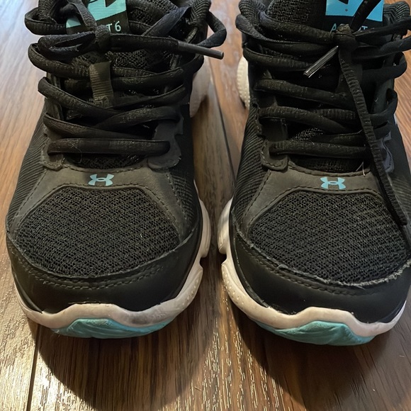 Under Armour Black Sneakers Size 6 - Picture 8 of 9